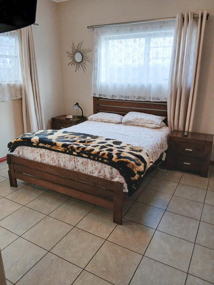 2 Bedroom Property for Sale in Sandbaai Western Cape